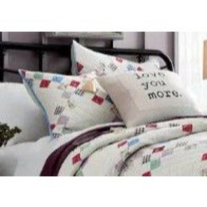 Maisie Gingham & Ditzy Floral Quilted Sham NN793373   20 x 26